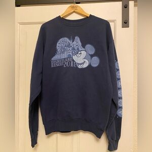 Disneyland 2018 navy blue crewneck